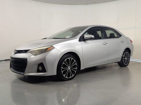 Used 2015 Toyota Corolla S FWD image 3