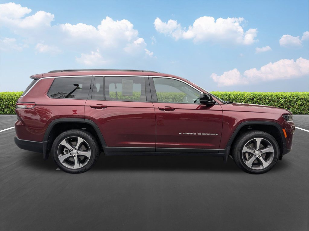 Used 2026 Jeep Grand Cherokee L Limited w/ Trailer Tow Package RWD image 3