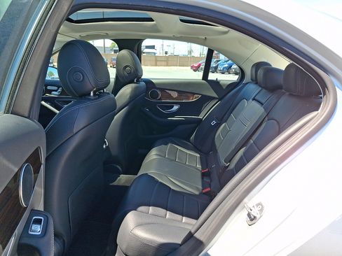 Used 2017 Mercedes-Benz C 300 4MATIC Sedan image 11
