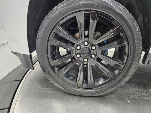 Used 2018 GMC Yukon XL SLE AWD/4WD image 10