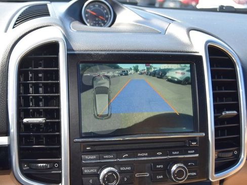Used 2016 Porsche Cayenne AWD/4WD image 25