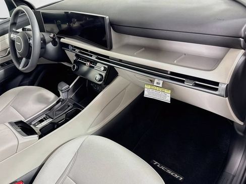 Certified 2025 Hyundai Tucson SEL AWD/4WD image 30