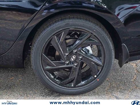 New 2026 Hyundai Elantra SEL Sport Premium FWD image 11