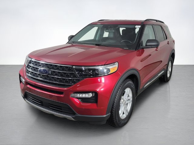 Certified 2023 Ford Explorer XLT w/ Equipment Group 202A AWD/4WD image 7