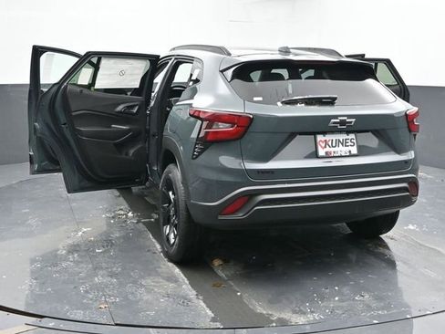 New 2026 Chevrolet Trax LT w/ Driver Confidence Package FWD image 52