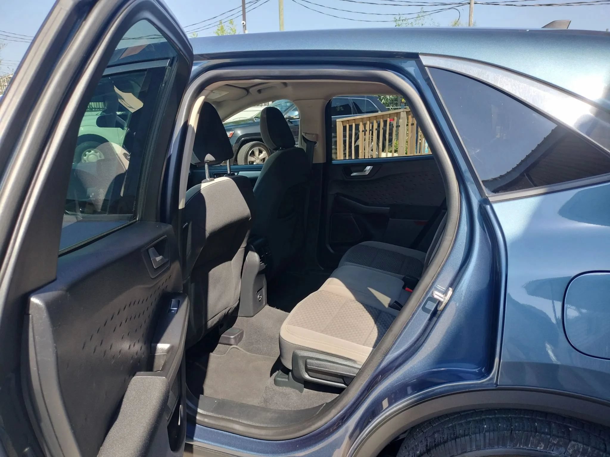 Used 2020 Ford Escape SE FWD image 27