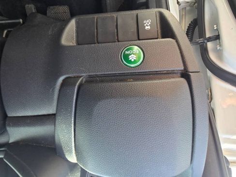 Used 2015 Honda Fit EX image 19
