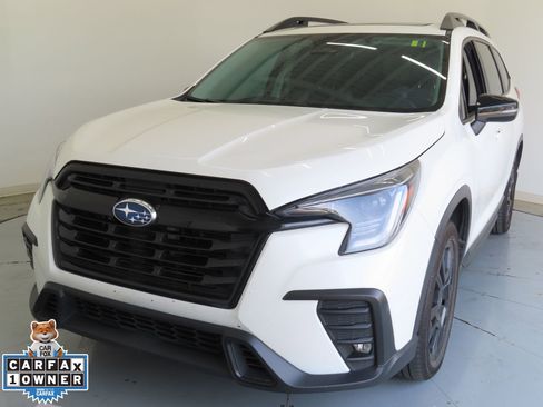 Used 2023 Subaru Ascent Onyx Edition image 9