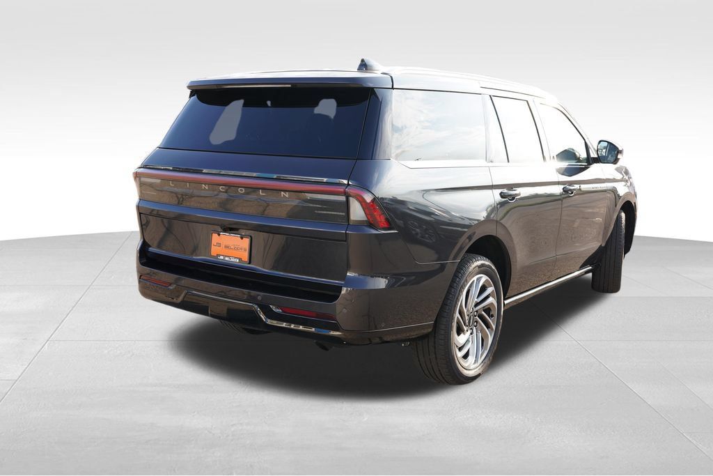 Used 2025 Lincoln Navigator Reserve AWD/4WD image 5