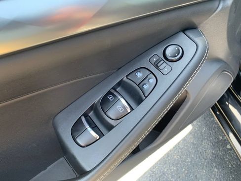 Used 2022 Nissan Maxima SV w/ Floor Mat Group FWD image 18