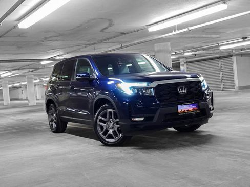 Used 2023 Honda Passport EX-L image 4