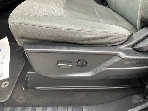 Used 2024 Ford F250 XLT image 36