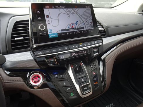 Used 2025 Honda Odyssey Elite image 20