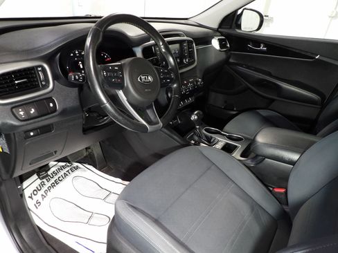 Used 2018 Kia Sorento LX w/ LX V6 Convenience Package AWD/4WD image 11
