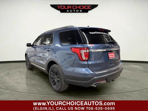 Used 2018 Ford Explorer XLT w/ Equipment Group 202A image 3
