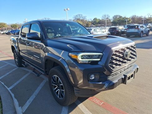 Used 2020 Toyota Tacoma TRD Sport image 8