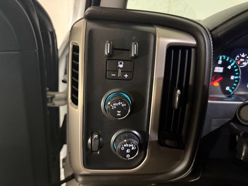Used 2018 GMC Sierra 1500 Denali AWD/4WD image 17