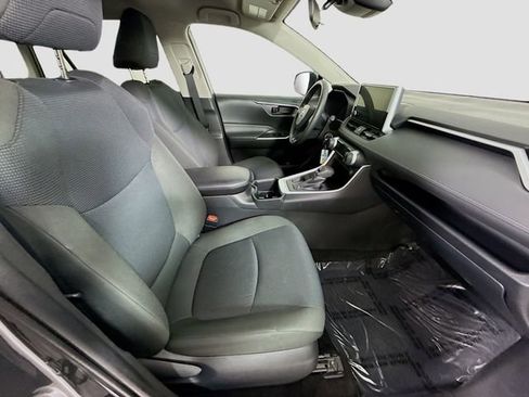 Certified 2025 Toyota RAV4 LE image 26