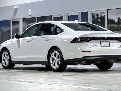 Used 2025 Honda Accord LX image 3
