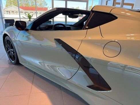 Used 2024 Chevrolet Corvette Stingray Coupe w/ Z51 Performance Package image 27