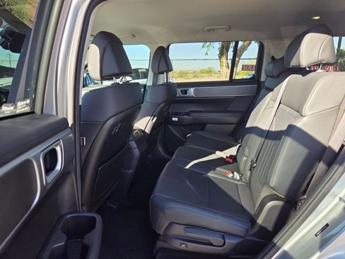 Certified 2025 Hyundai Santa Fe SEL image 19