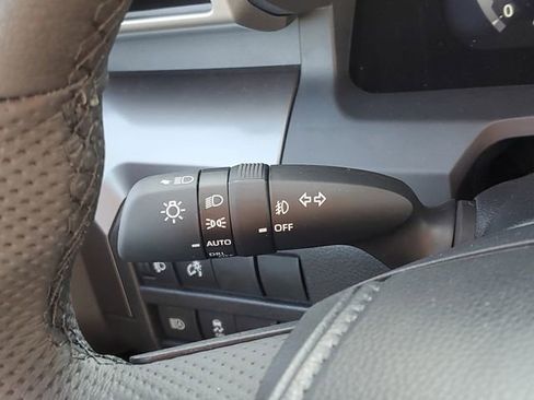 Used 2025 Toyota Tacoma TRD Sport image 16