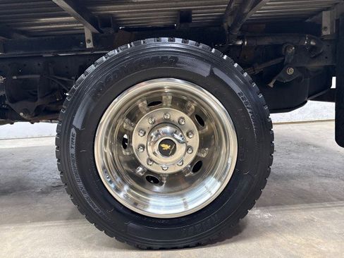 Used 2020 RAM 5500 Tradesman w/ Chrome Appearance Group image 36