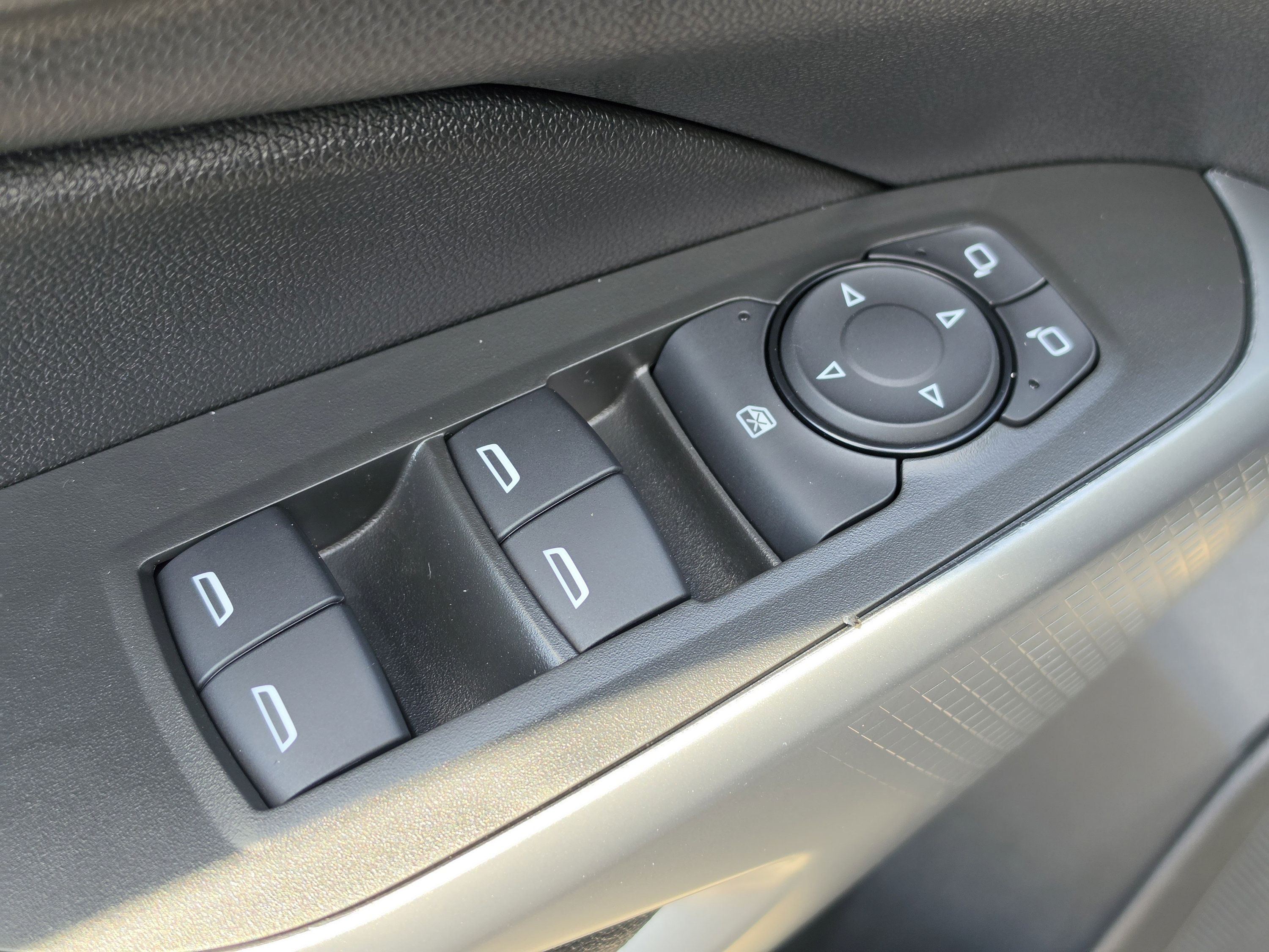 Used 2026 Chevrolet Trax RS w/ Sunroof Package FWD image 20