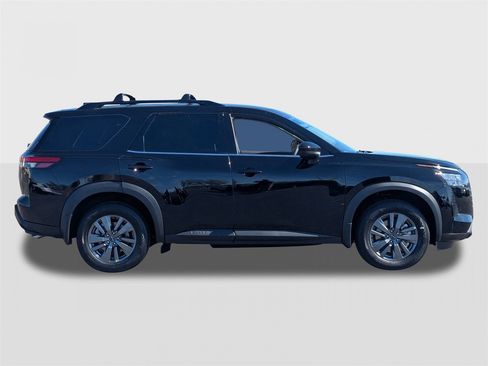New 2026 Nissan Pathfinder SV image 6