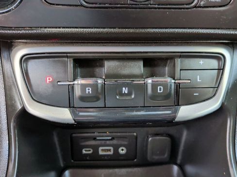 Used 2022 GMC Terrain SLE w/ Driver Convenience Package FWD image 27