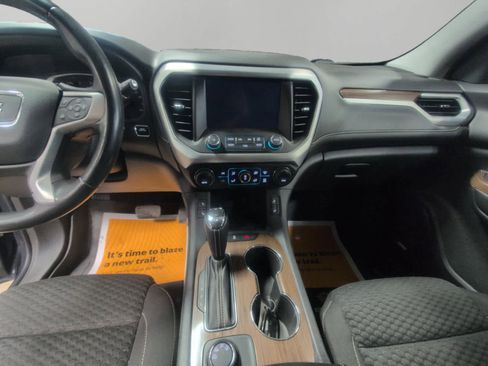 Used 2019 GMC Acadia SLE image 11
