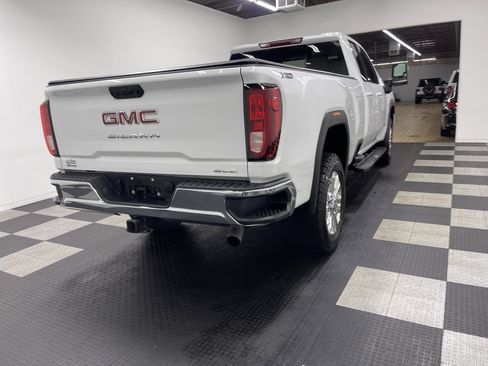 Used 2021 GMC Sierra 2500 SLE w/ SLE Value Package; AWD/4WD image 5