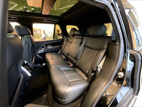 New 2025 Land Rover Range Rover SE image 11