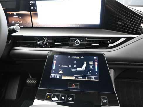 New 2026 INFINITI QX80 Pure w/ Cargo Package image 31