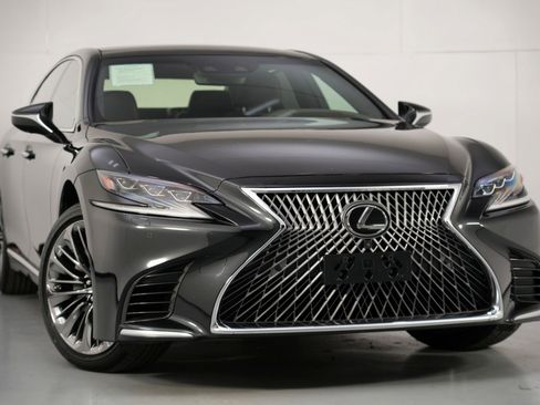 Used 2018 Lexus LS 500 AWD w/ Luxury Package image 4