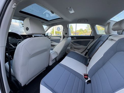 New 2025 Volkswagen Jetta SE image 21