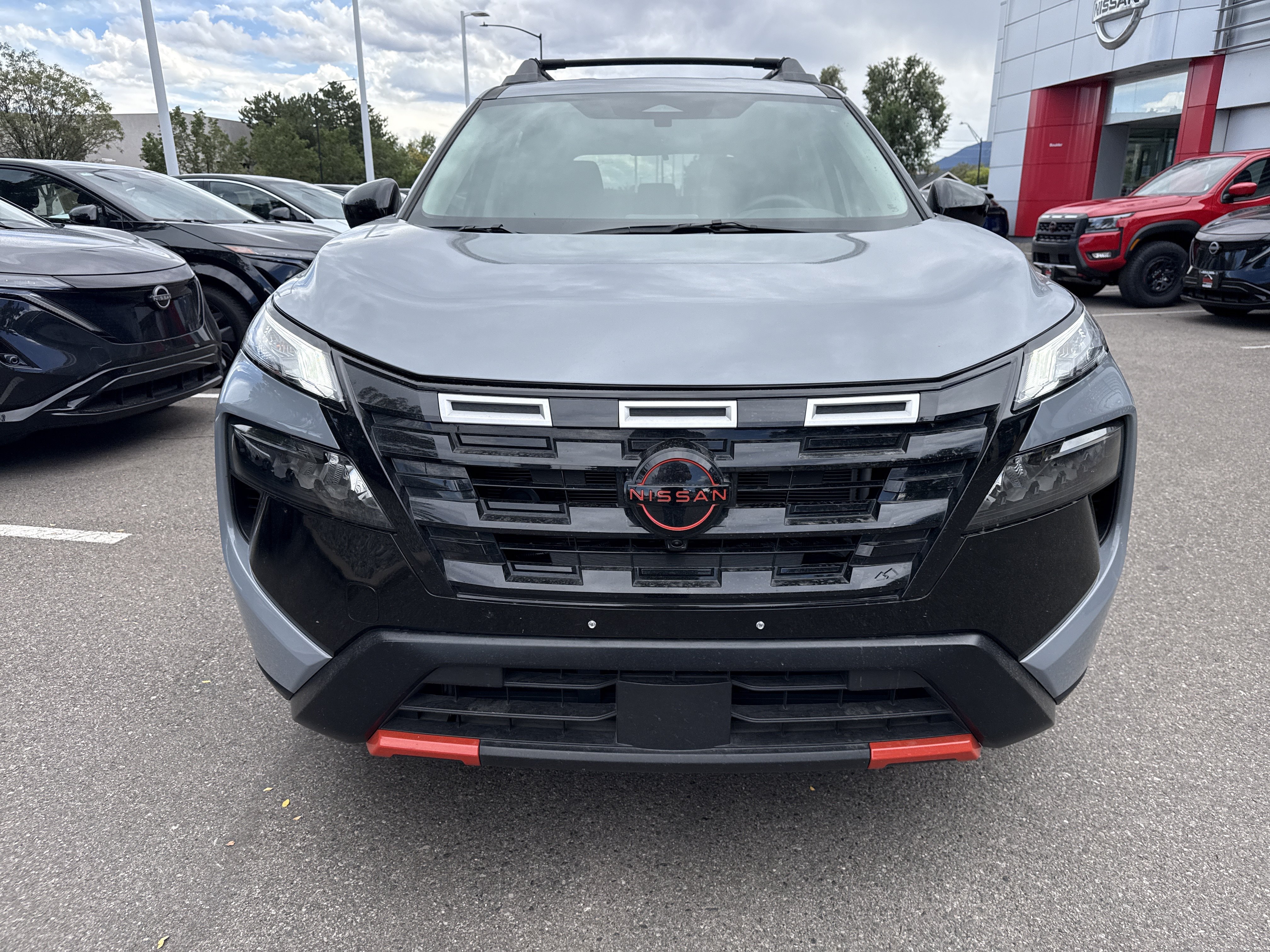 Certified 2025 Nissan Rogue SV AWD/4WD image 2