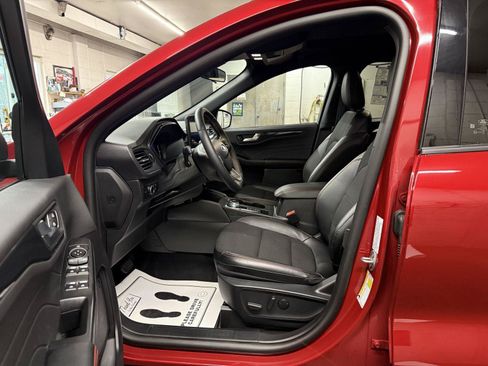 New 2026 Ford Escape ST-Line w/ Tech Pack #1 AWD/4WD image 12