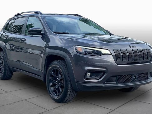 Used 2022 Jeep Cherokee Latitude w/ Sun & Sound Group AWD/4WD image 3