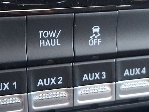 Used 2024 RAM 2500 Tradesman w/ Chrome Appearance Group image 26