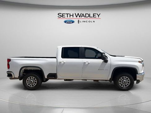 Used 2023 Chevrolet Silverado 2500 LT AWD/4WD image 8