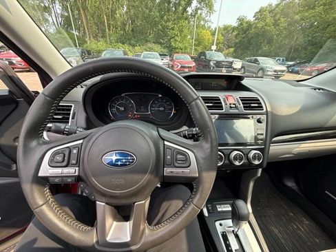 Used 2017 Subaru Forester 2.5i Limited AWD/4WD image 9