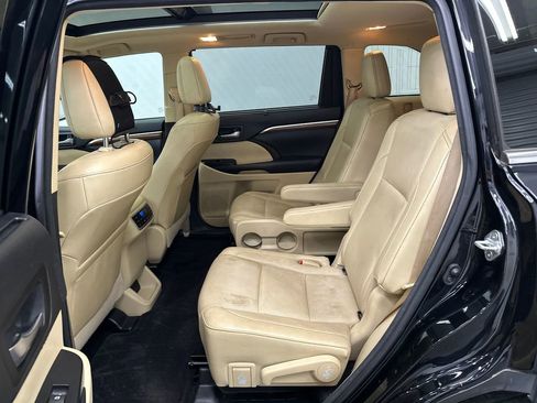 Used 2018 Toyota Highlander Limited Platinum image 22