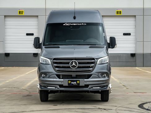 Used 2023 Mercedes-Benz Sprinter 3500 image 27