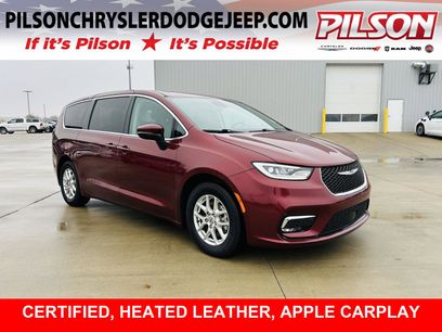 Used 2023 Chrysler Pacifica Touring-L