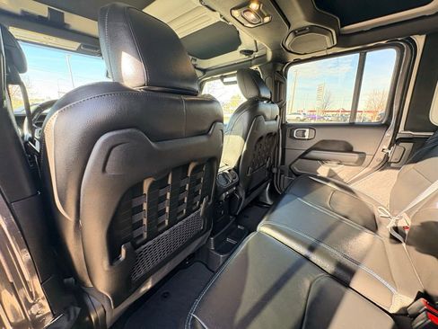 Used 2022 Jeep Wrangler Unlimited Rubicon 4xe image 14