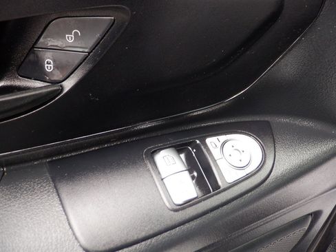 Used 2023 Mercedes-Benz Metris image 24