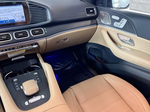 New 2026 Mercedes-Benz GLS 580 4MATIC image 21