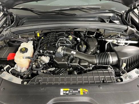 Used 2023 Jeep Grand Cherokee L Laredo image 43