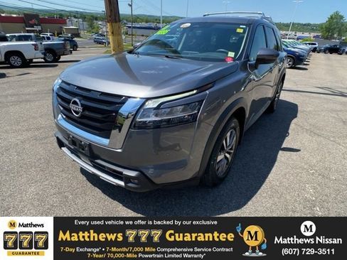 Certified 2023 Nissan Pathfinder SL AWD/4WD image 1